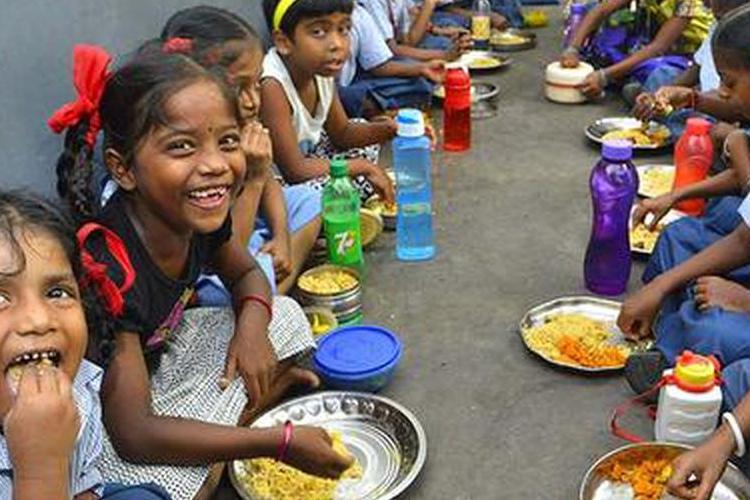 Midday meal: long lasting impacts on children