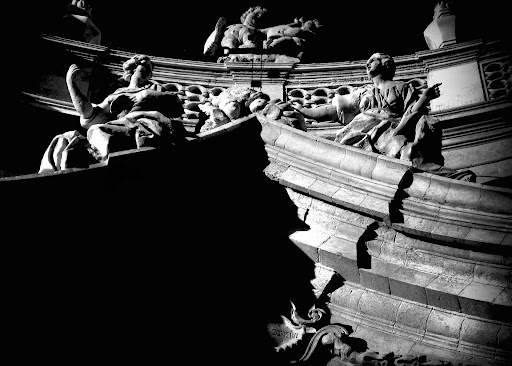 Chiesa Badia di Sant’Agata, Catania, Italia. Foto di Filippo Papa, Titolo: Faith #1, 2011 